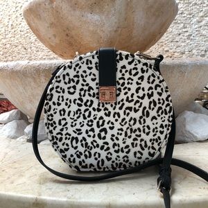 • leather handbag